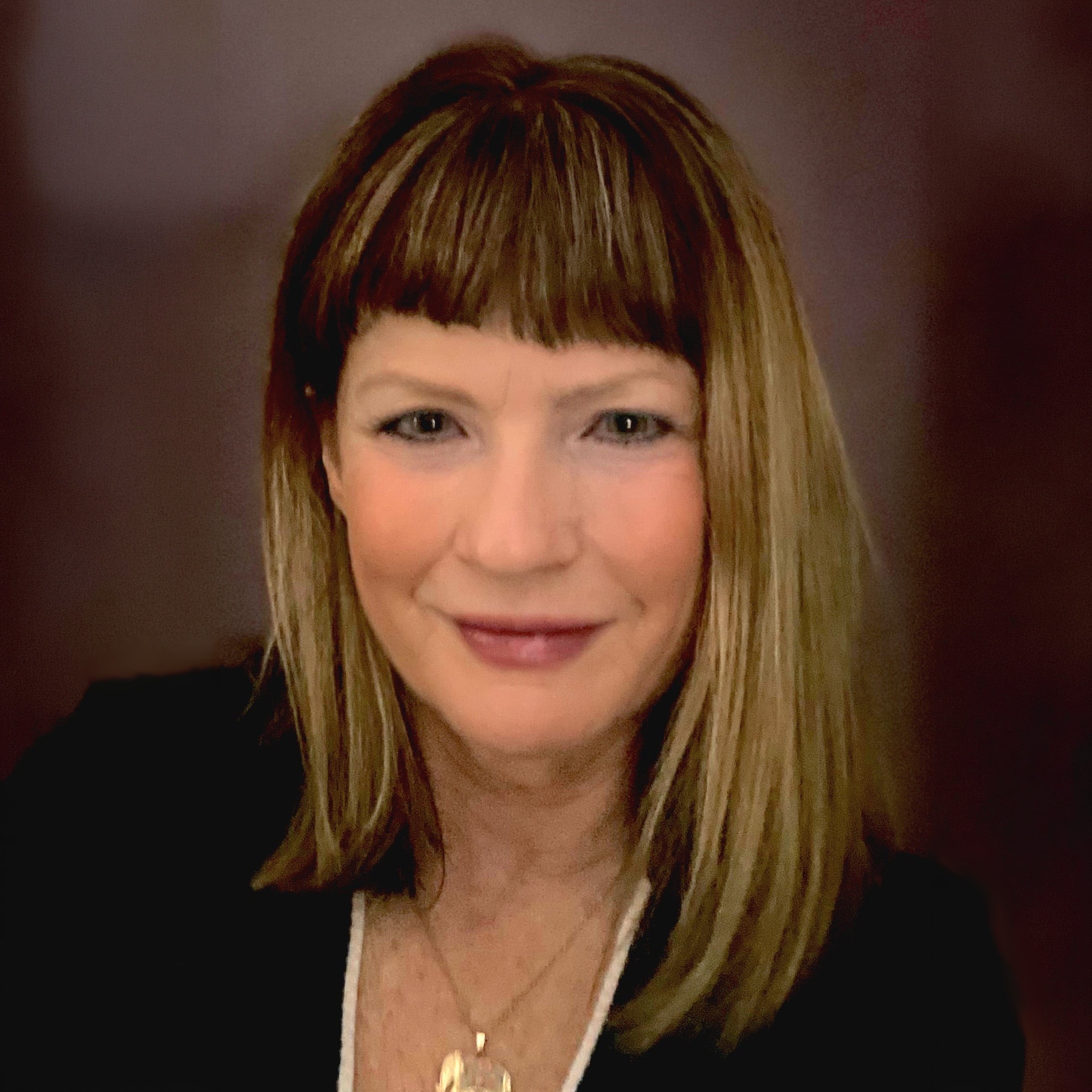 Rae Haliday_Headshot_square
